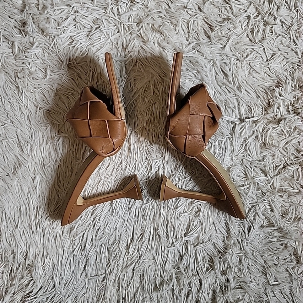 EGO Heels Square Toe Woven Strap Heels Sculptured Heel Sandals Pumps Size 8 ✨️💫 - Picture 5 of 8